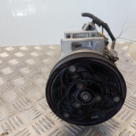 Compresseur clim RENAULT CLIO 4 Photo n°1