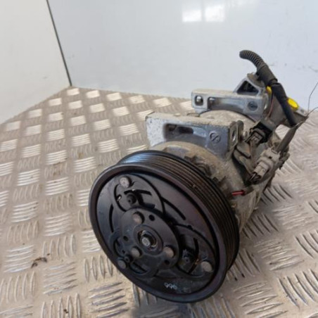 Compresseur clim RENAULT CLIO 4