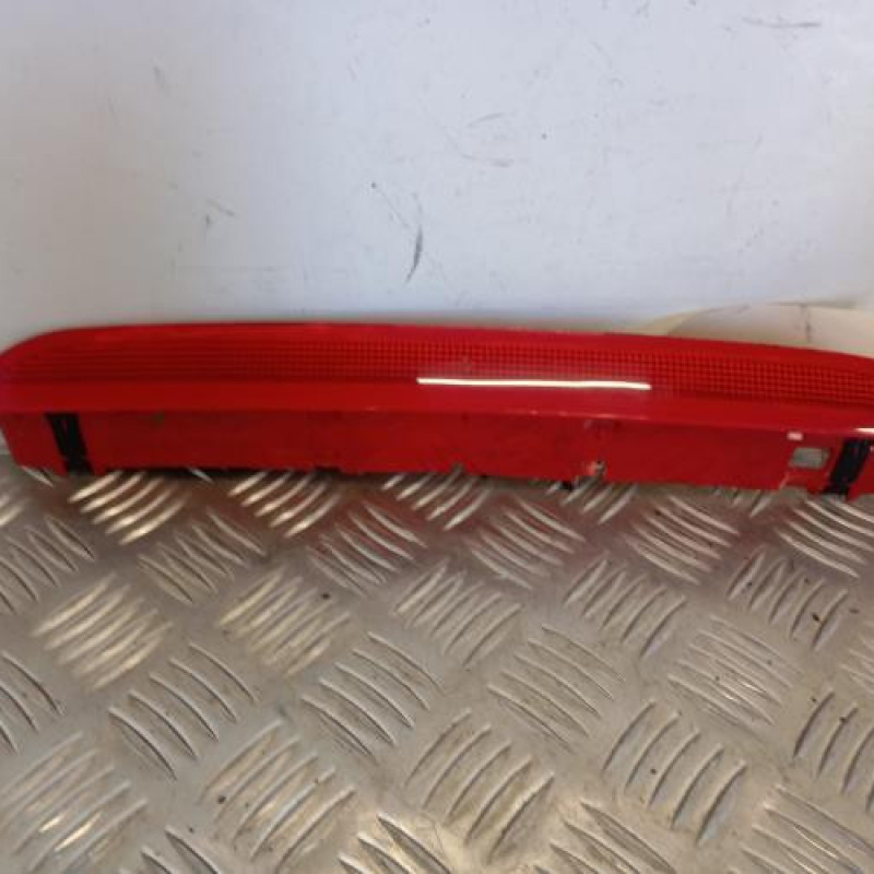 Feu arriere stop central VOLKSWAGEN GOLF 5