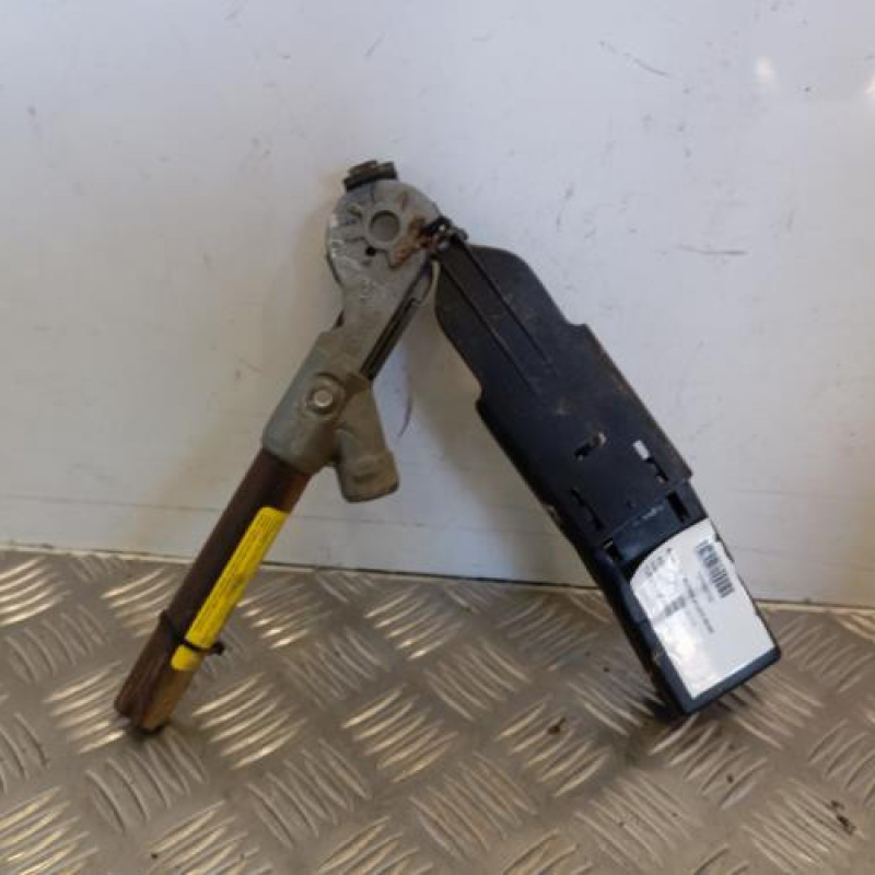 Attache ceinture avant droit RENAULT KANGOO 1