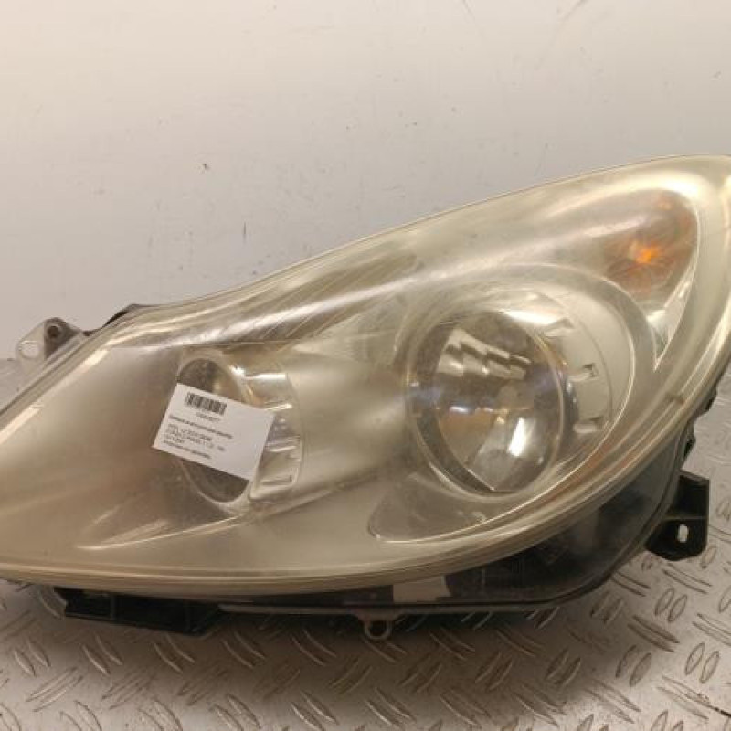 Optique avant principal gauche (feux)(phare) OPEL CORSA D