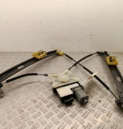 Leve vitre electrique avant gauche VOLKSWAGEN POLO 6 Photo n°1