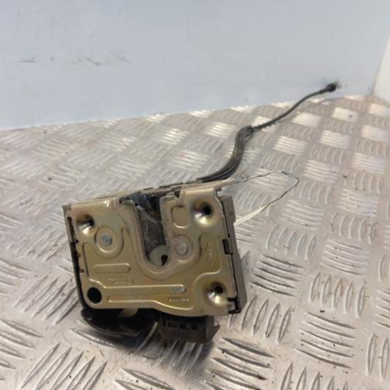 Serrure avant gauche RENAULT CLIO 2 Serrure avant gauche RENAULT CLIO 2