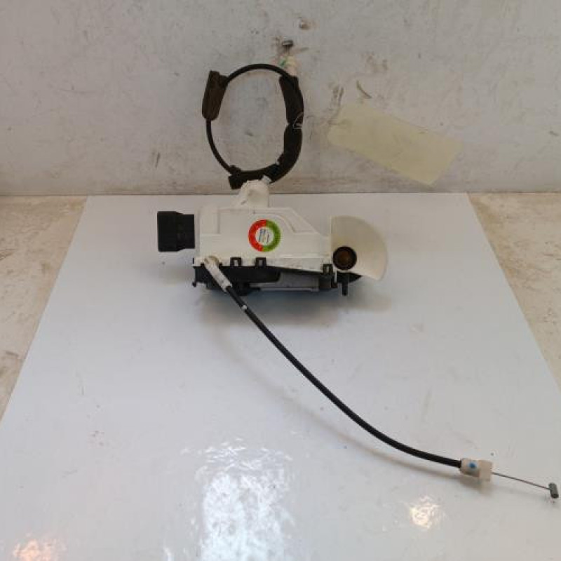 Serrure avant gauche CITROEN C3 2 Serrure avant gauche CITROEN C3 2