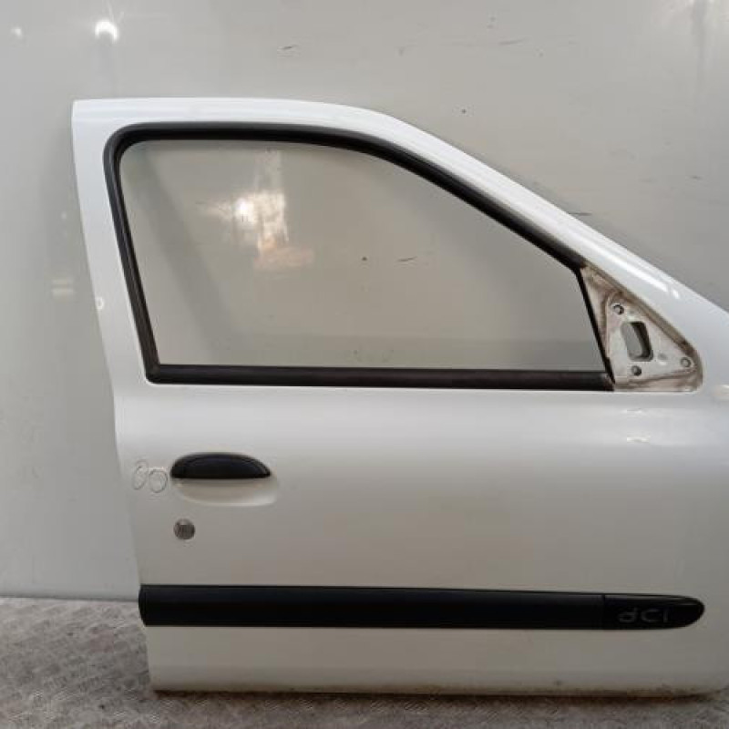 Porte avant droit RENAULT CLIO 2 Porte avant droit RENAULT CLIO 2