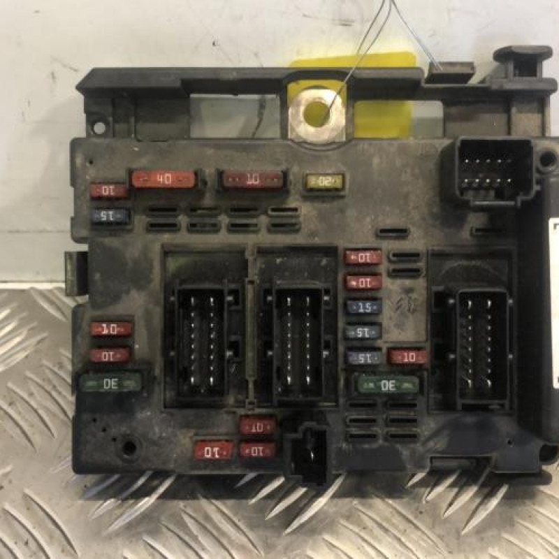 Boitier servitude moteur (BSM) PEUGEOT 206