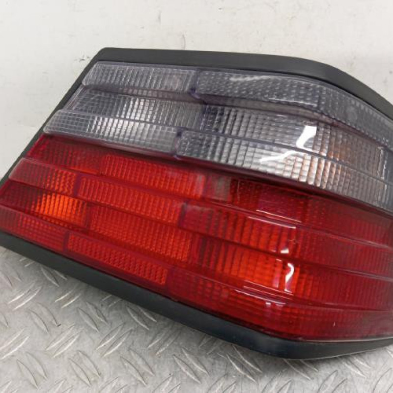 Feu arriere principal droit (feux) MERCEDES 230 C124