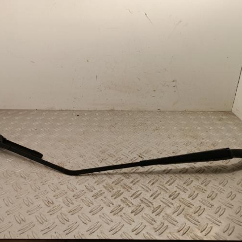 Bras essuie glace avant droit RENAULT CAPTUR 2 Bras essuie glace avant droit RENAULT CAPTUR 2