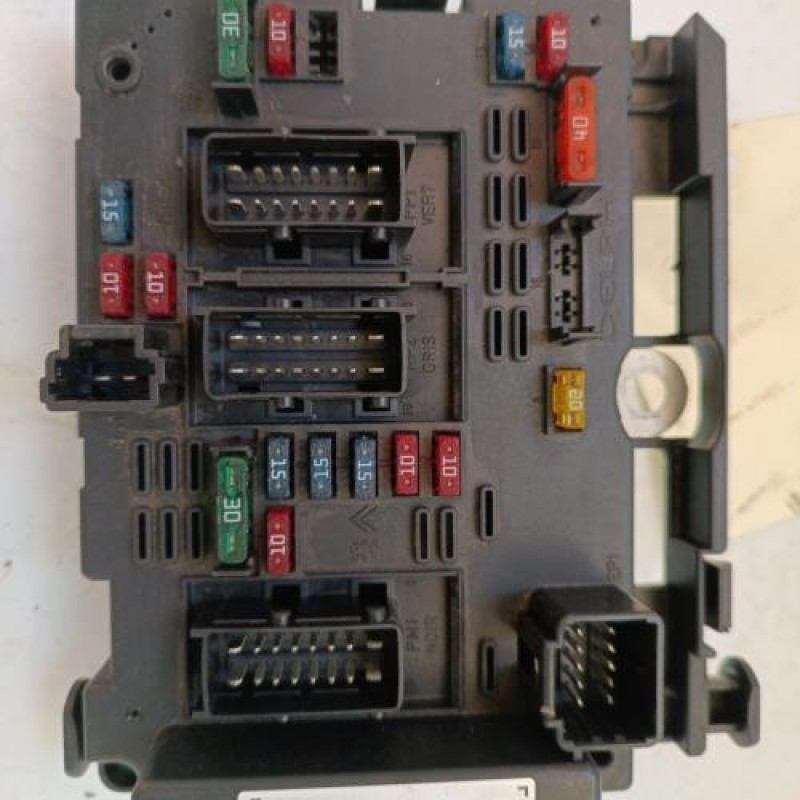 Boitier servitude moteur (BSM) PEUGEOT 307 Boitier servitude moteur (BSM) PEUGEOT 307