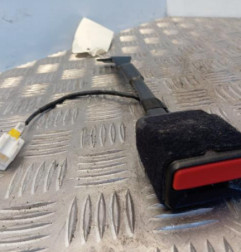 Attache ceinture avant droit PEUGEOT 308 2 SW Photo n°3