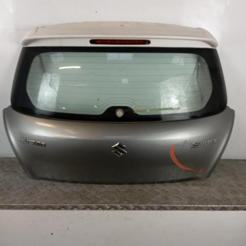 Malle/Hayon arriere SUZUKI SWIFT 4