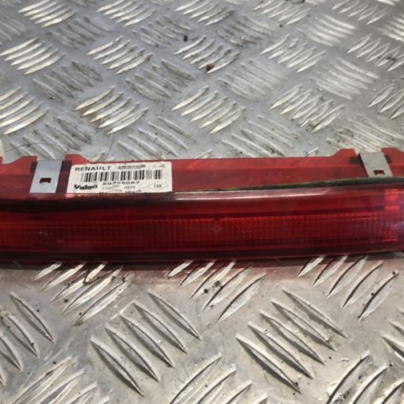 Feu arriere stop central RENAULT SCENIC 2 Feu arriere stop central RENAULT SCENIC 2