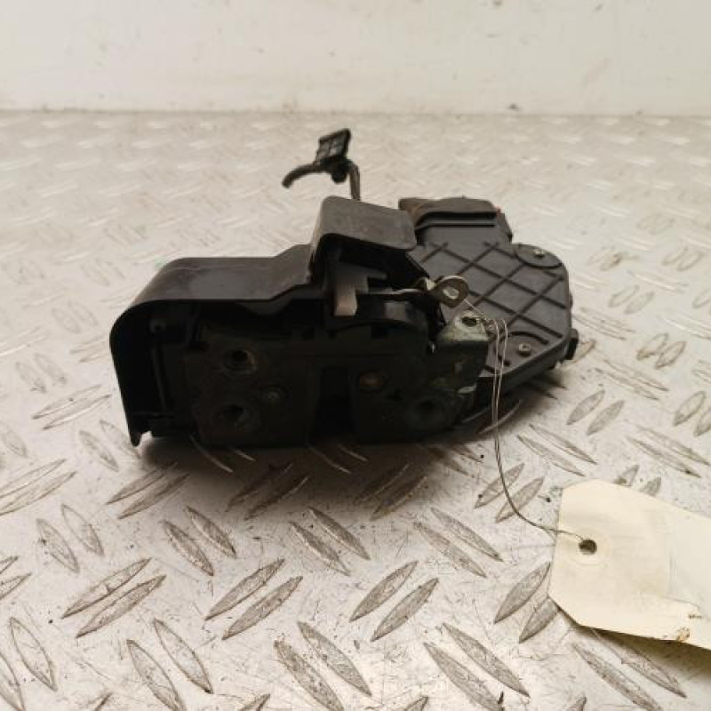 Serrure avant droit VOLVO C 30 Serrure avant droit VOLVO C 30