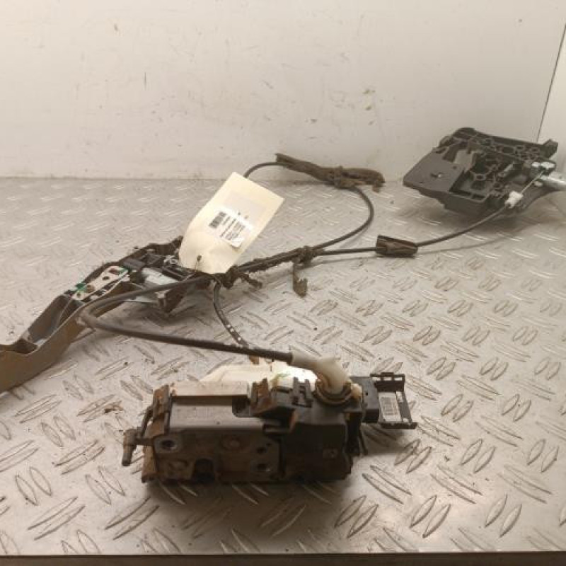 Serrure de porte laterale droite CITROEN BERLINGO 2