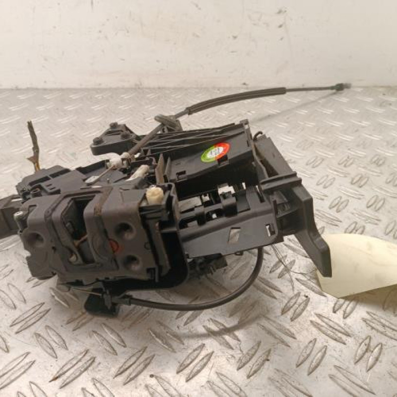 Serrure arriere droit FORD C-MAX 1 Serrure arriere droit FORD C-MAX 1