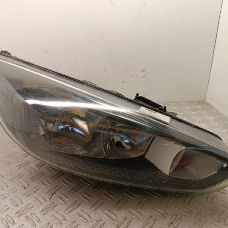 Optique avant principal droit (feux)(phare) FORD FOCUS 3