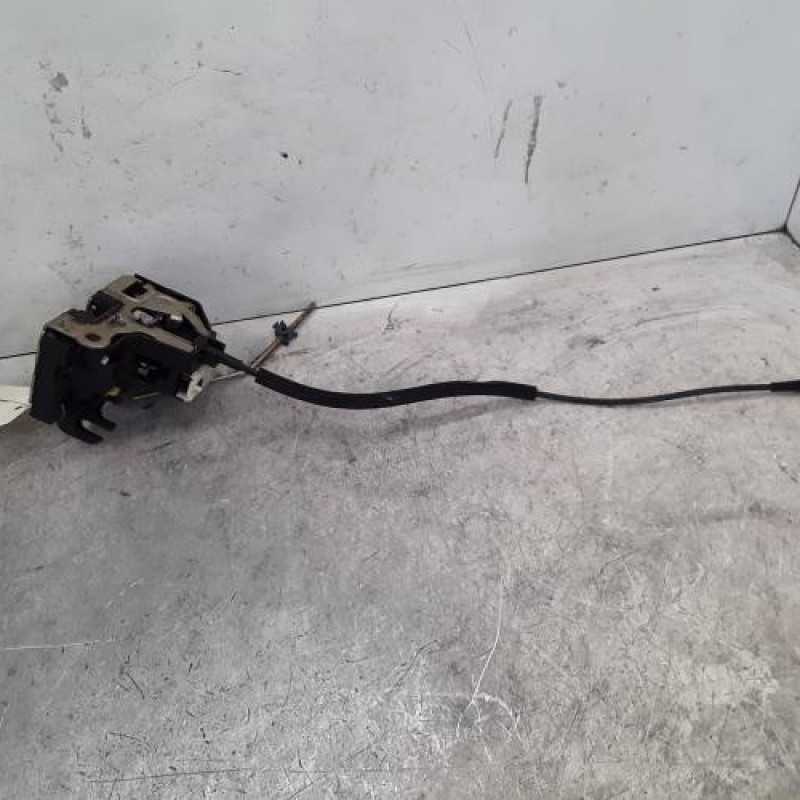 Serrure avant gauche RENAULT CLIO 2 Serrure avant gauche RENAULT CLIO 2