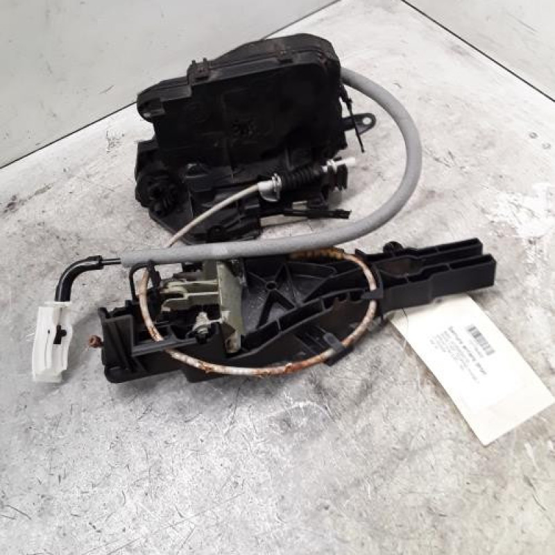 Serrure arriere droit BMW SERIE 3 E91 Serrure arriere droit BMW SERIE 3 E91