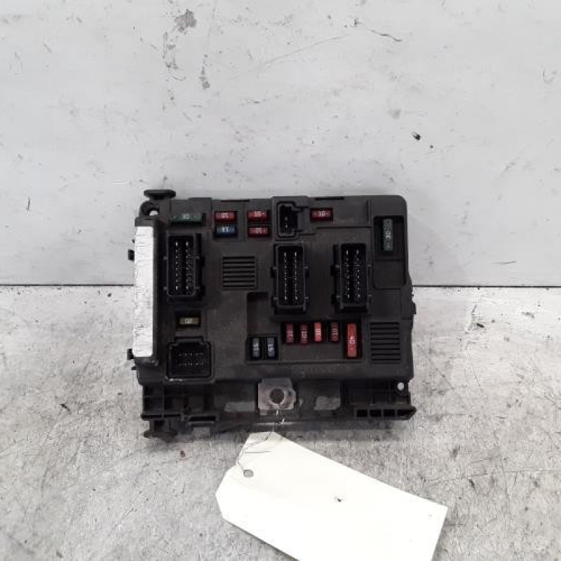 Boitier servitude moteur (BSM) PEUGEOT 206 Boitier servitude moteur (BSM) PEUGEOT 206