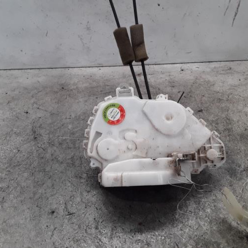 Serrure avant droit HONDA CIVIC 8 Serrure avant droit HONDA CIVIC 8