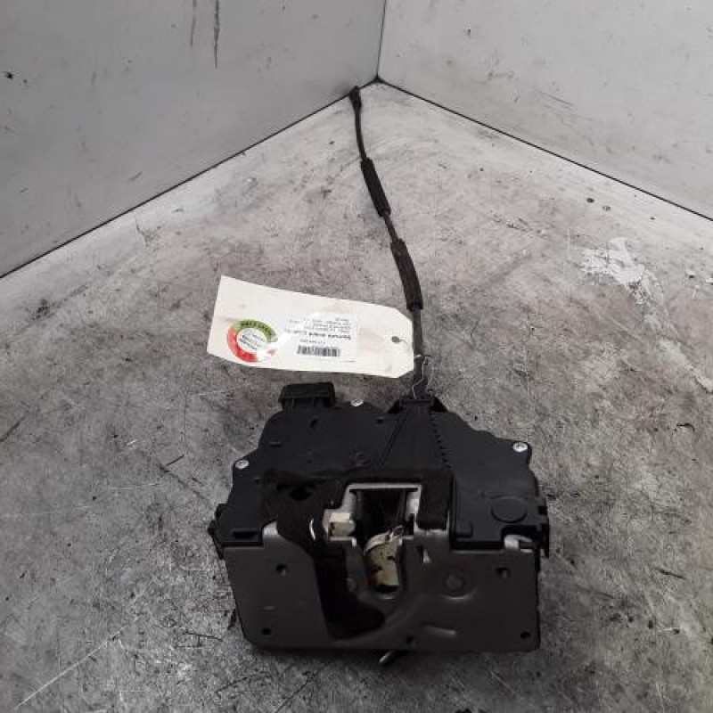 Serrure avant gauche OPEL MERIVA B Serrure avant gauche OPEL MERIVA B