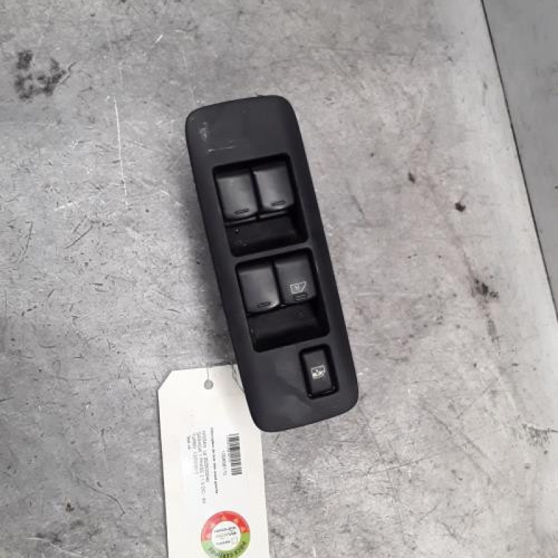 Interrupteur de leve vitre avant gauche NISSAN QASHQAI 1