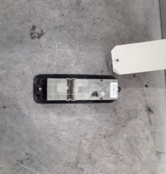 Interrupteur de leve vitre avant gauche NISSAN QASHQAI 1