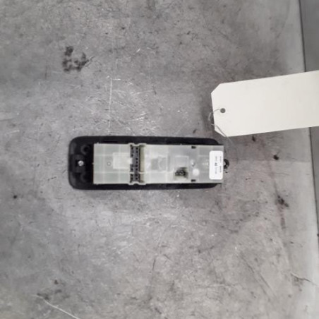 Interrupteur de leve vitre avant gauche NISSAN QASHQAI 1