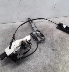 Serrure avant droit PEUGEOT 207