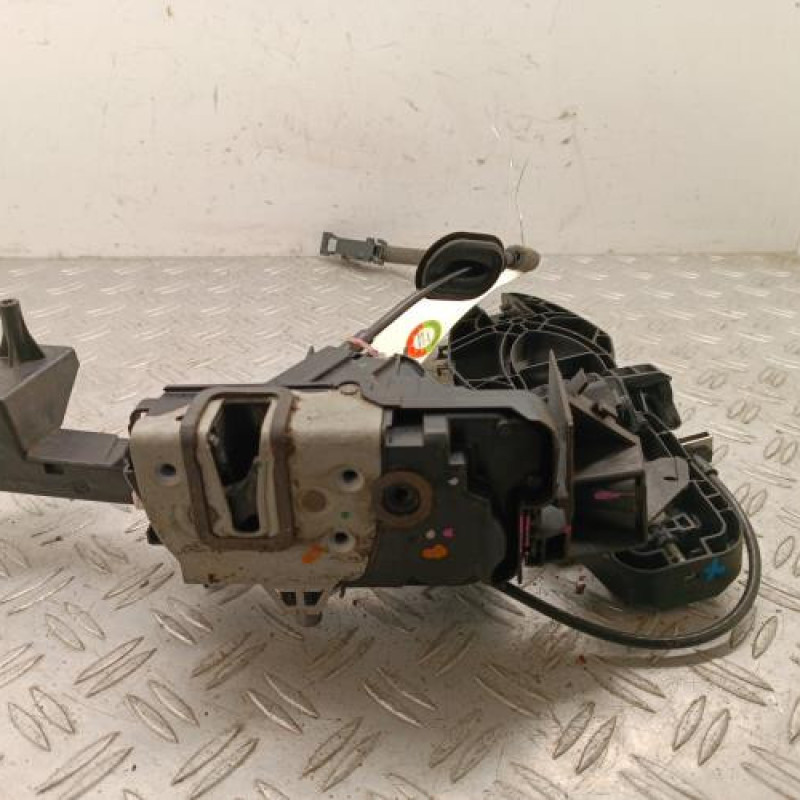 Serrure avant droit FORD FIESTA 7 Serrure avant droit FORD FIESTA 7