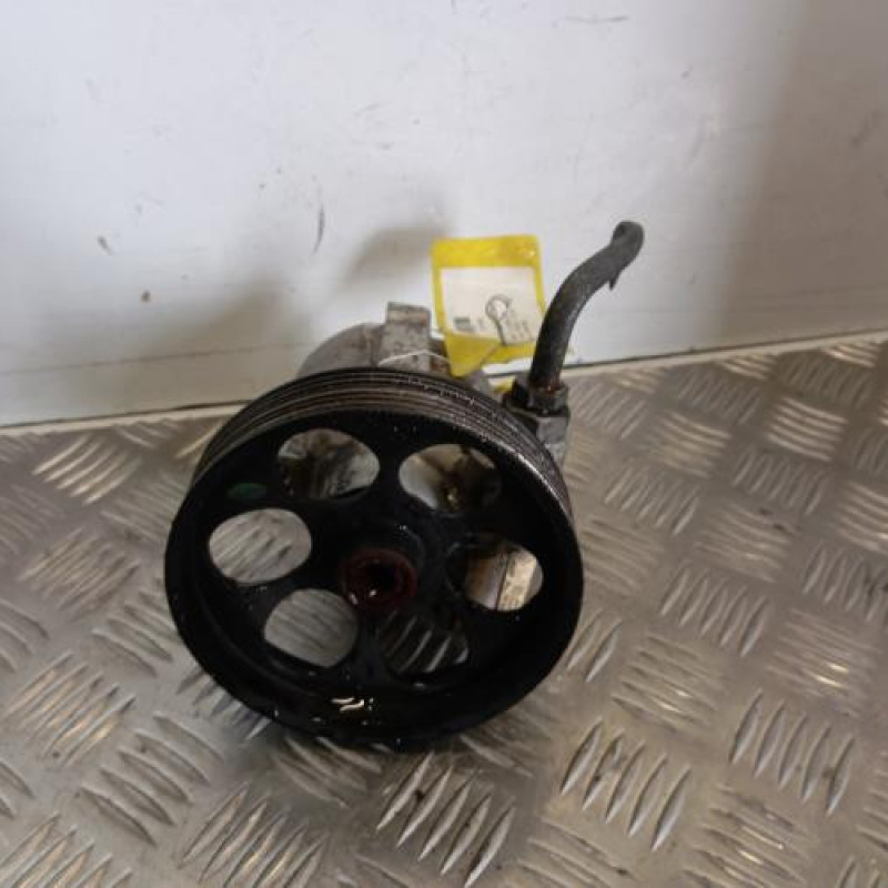 Pompe de direction RENAULT LAGUNA 2