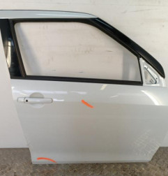 Porte avant droit SUZUKI SWIFT 4 Photo n°1