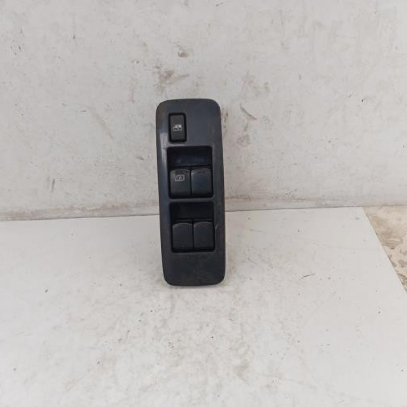 Interrupteur de leve vitre avant gauche NISSAN QASHQAI 1