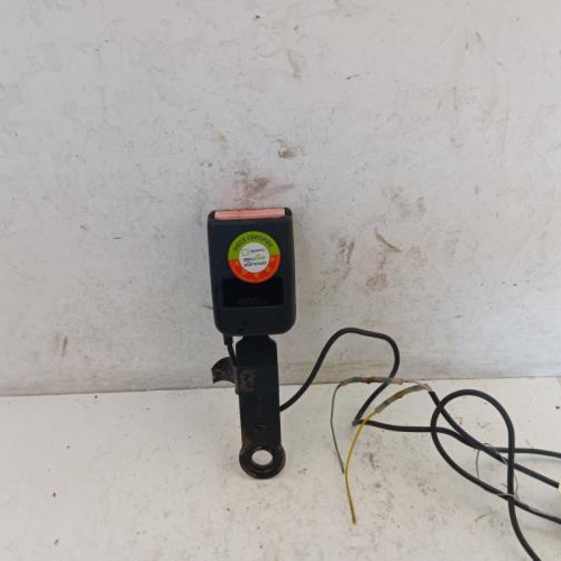 Attache ceinture avant gauche PEUGEOT 206