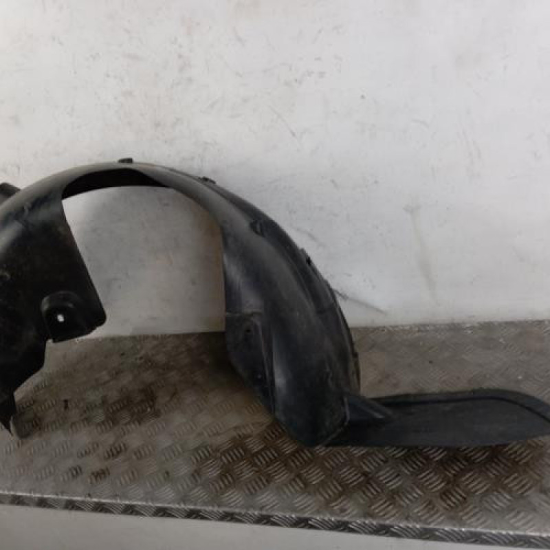 Pare boue arriere droit PEUGEOT 3008 1
