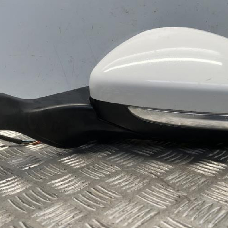 Retroviseur gauche PEUGEOT 208 1