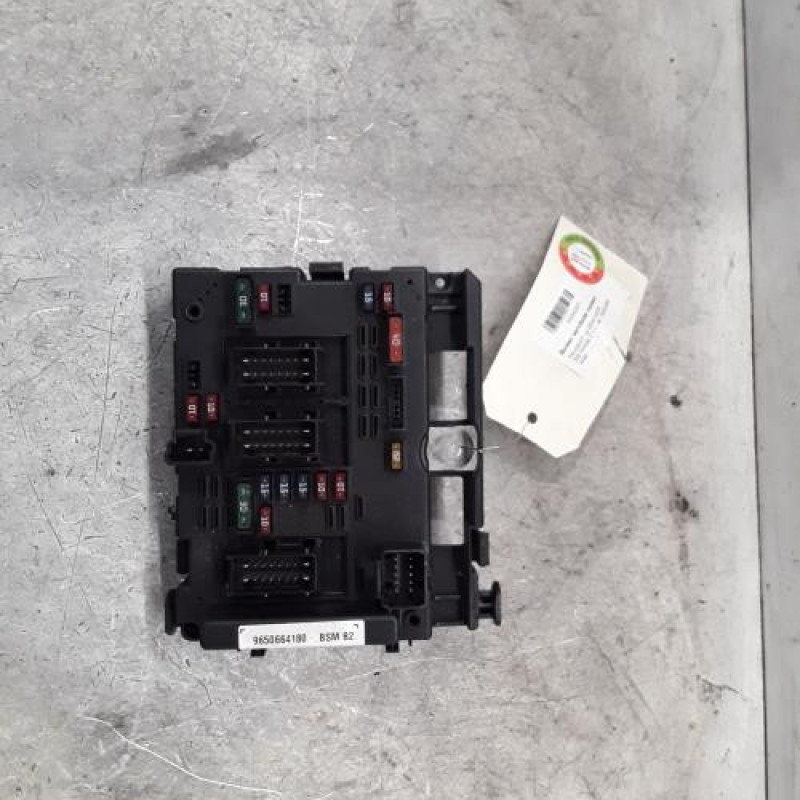 Boitier servitude moteur (BSM) PEUGEOT 206 Boitier servitude moteur (BSM) PEUGEOT 206