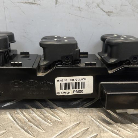 Interrupteur de leve vitre avant gauche HYUNDAI I 30 1