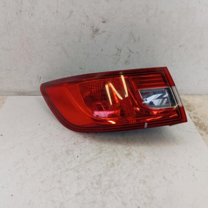 Feu arriere principal gauche (feux) RENAULT CLIO 4 Feu arriere principal gauche (feux) RENAULT CLIO 4
