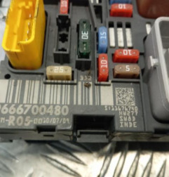 Boitier servitude moteur (BSM) PEUGEOT 308 1