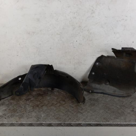 Pare boue avant gauche RENAULT CLIO 2