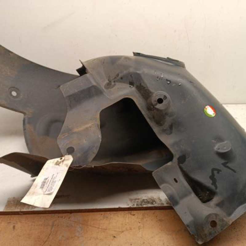 Pare boue avant gauche RENAULT MEGANE 2