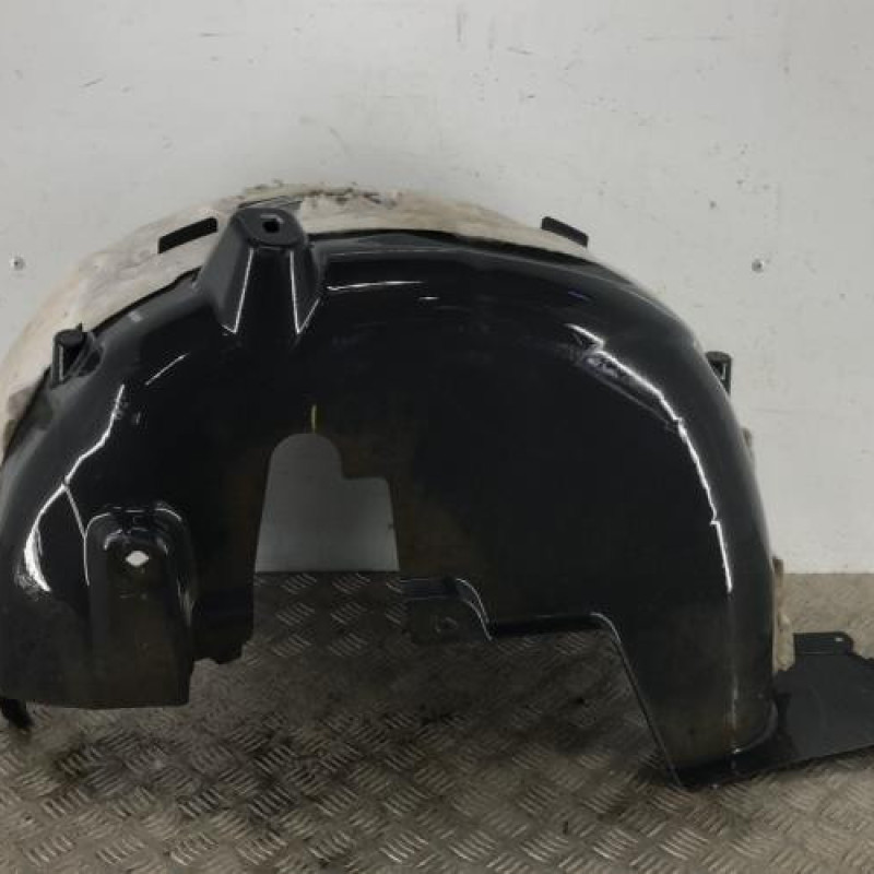 Pare boue arriere droit PEUGEOT 2008 1