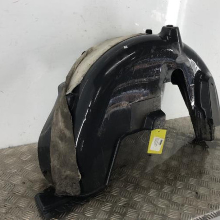 Pare boue arriere gauche PEUGEOT 208 1