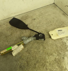 Attache ceinture avant droit RENAULT CLIO 2 Photo n°1