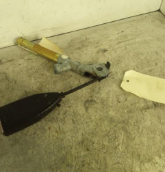 Attache ceinture avant droit RENAULT CLIO 2