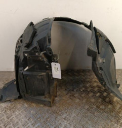 Pare boue avant droit NISSAN QASHQAI 1