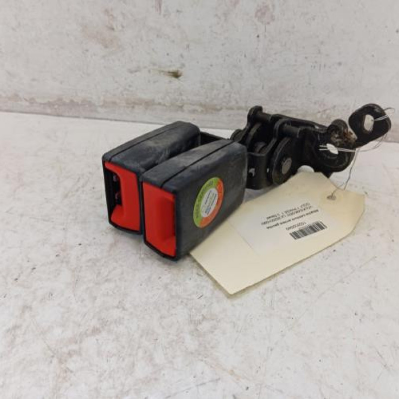 Attache ceinture arriere gauche VOLKSWAGEN GOLF 7