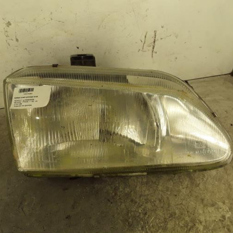 Optique avant principal droit (feux)(phare) RENAULT MEGANE 1