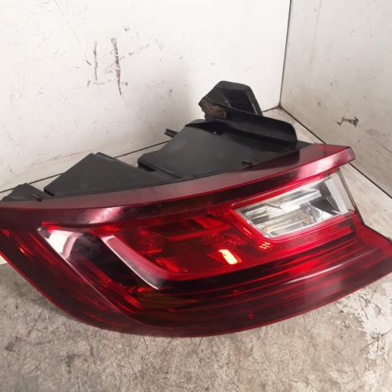 Feu arriere principal droit (feux) RENAULT MEGANE 4 Feu arriere principal droit (feux) RENAULT MEGANE 4